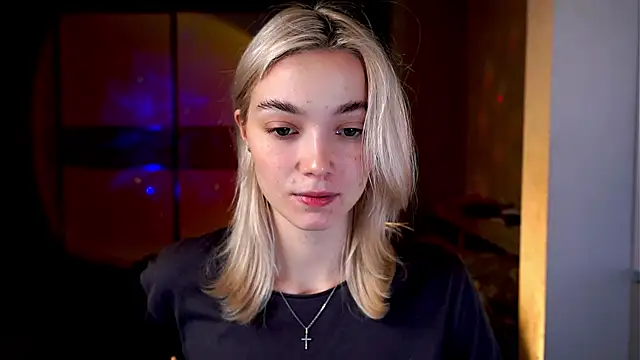 ileanacampbe online show from 03.07.25