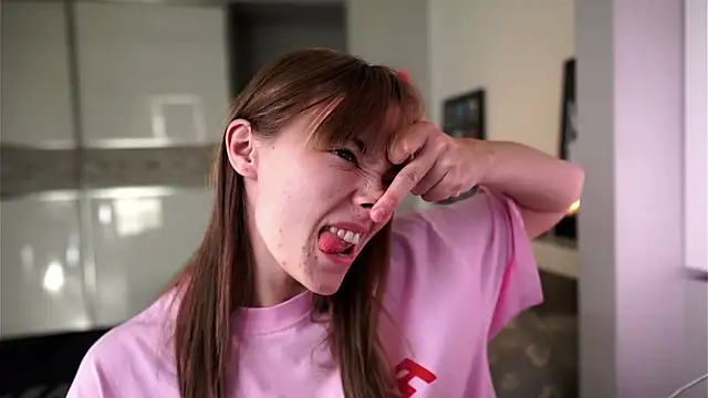 ileanacampbe online show from 09.09.25