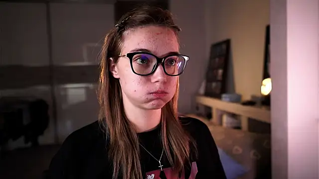 ileanacampbe online show from 09.18.25