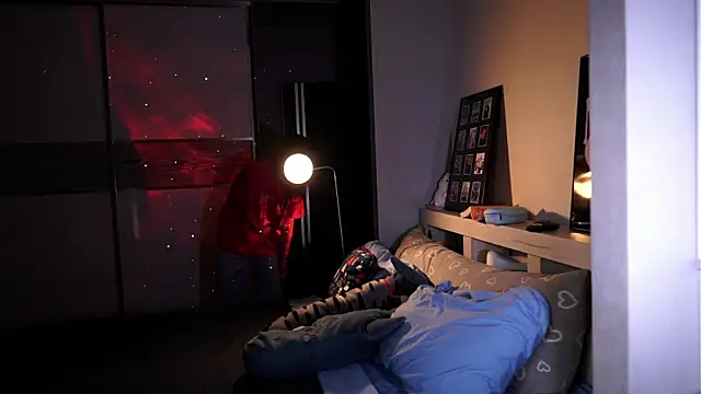 ileanacampbe online show from 09.19.25