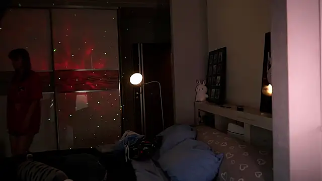 ileanacampbe online show from 10.06.25