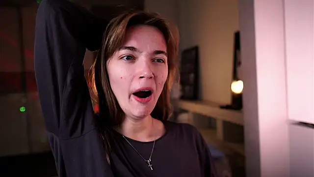 ileanacampbe online show from 10.10.25