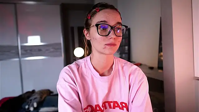 ileanacampbe online show from 10.25.25