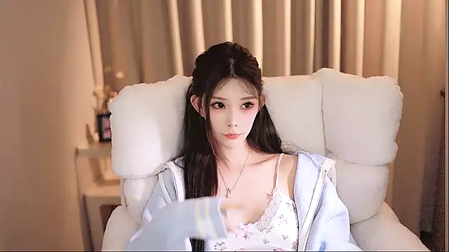 Snapshot of muyan_00 chatting on 03.08.25 muyan 00 online show from 03.08.25