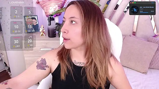 Snapshot of NyxAndria_1 chatting on 09.30.25 NyxAndria 1 online show from 09.30.25