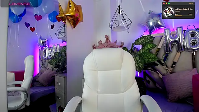 Snapshot of NyxAndria_1 chatting on 10.08.25 NyxAndria 1 online show from 10.08.25