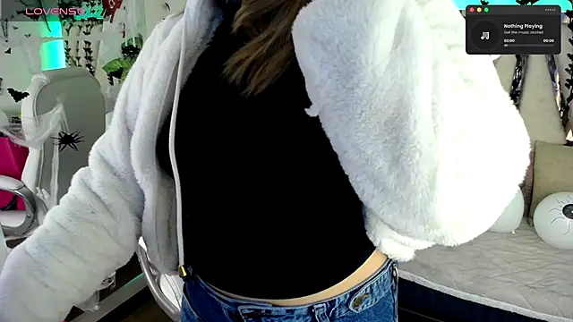 Snapshot of NyxAndria_1 chatting on 10.27.25 NyxAndria 1 online show from 10.27.25