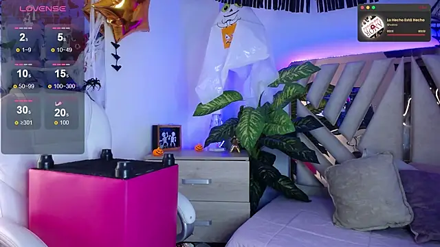 Snapshot of NyxAndria_1 chatting on 11.08.25 NyxAndria 1 online show from 11.08.25