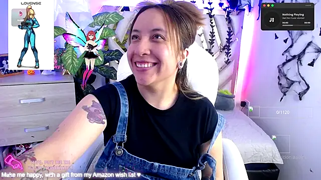 Snapshot of NyxAndria_1 chatting on 11.14.25 NyxAndria 1 online show from 11.14.25