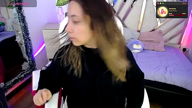 Snapshot of NyxAndria_1 chatting on 11.18.25 NyxAndria 1 online show from 11.18.25