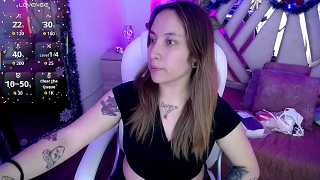 Snapshot of NyxAndria_1 chatting on 12.14.25 NyxAndria 1 online show from 12.14.25