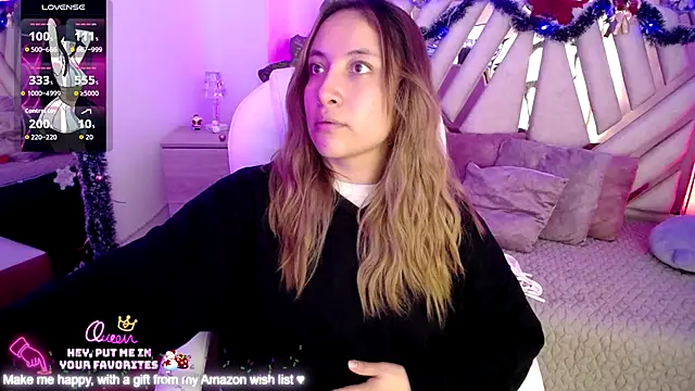 Snapshot of NyxAndria_1 chatting on 12.19.25 NyxAndria 1 online show from 12.19.25