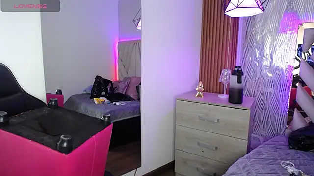 Snapshot of NyxAndria_1 chatting on 02.04.26 NyxAndria 1 online show from 02.04.26