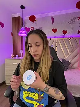 Snapshot of NyxAndria_1 chatting on 02.25.26 NyxAndria 1 online show from 02.25.26