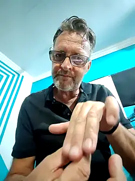 itsmeyes69 online show from 01.29.25