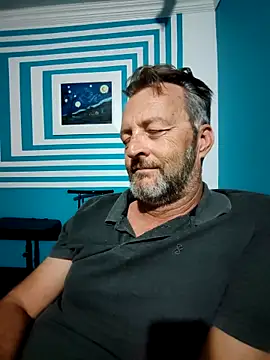 itsmeyes69 online show from 02.14.25