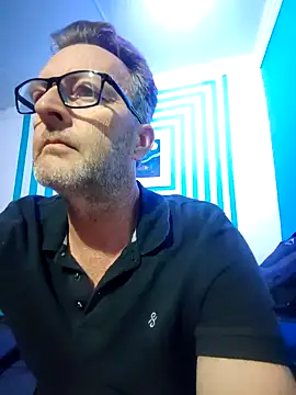 itsmeyes69 online show from 03.12.25