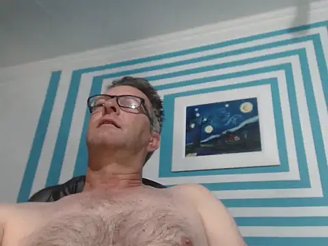 itsmeyes69 online show from 10.14.25