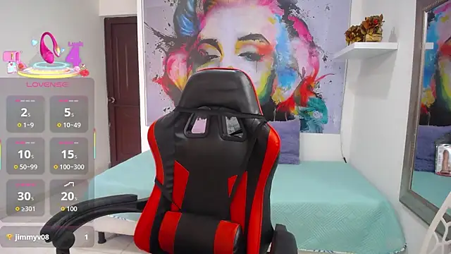 Snapshot of Maylin_horny19 chatting on 10.30.25 Maylin horny19 online show from 10.30.25