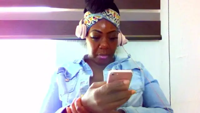Snapshot of chocolatechipkukky85 chatting on 04.22.26 chocolatechipkukky85 online show from 04.22.26