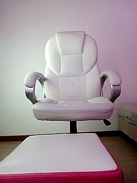 SussanHottye1  online show from 01.28.25