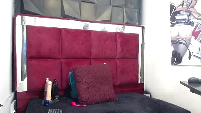 SolEvanss online show from 10.22.25