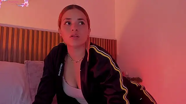 Snapshot of alliss_ginger_ chatting on 10.14.25 alliss ginger online show from 10.14.25