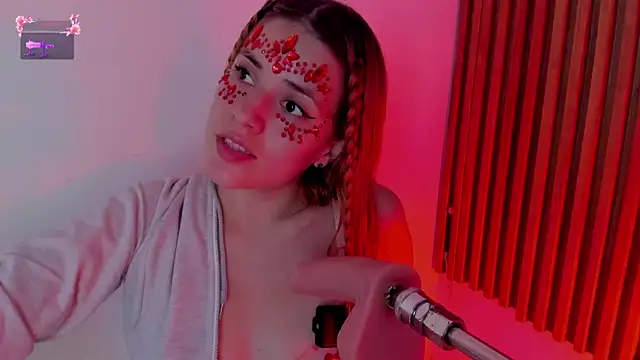 Snapshot of alliss_ginger_ chatting on 10.31.25 alliss ginger online show from 10.31.25