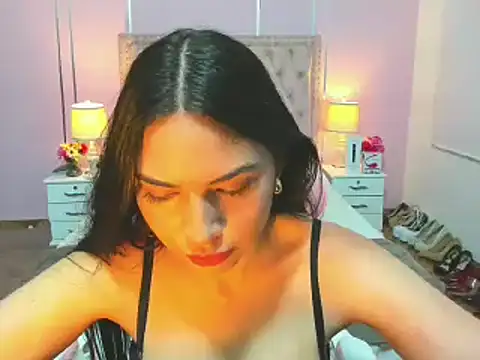 NoaLuxury online show from 03.10.25