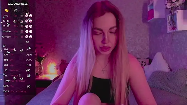 Mika Rayy online show from 03.18.25