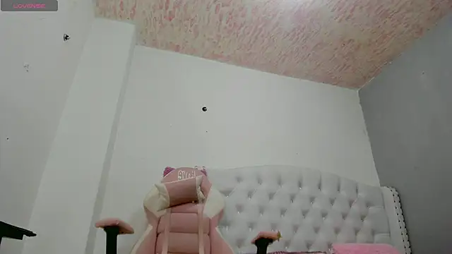 Snapshot of Alana_ponsee chatting on 02.20.25 Alana ponsee online show from 02.20.25