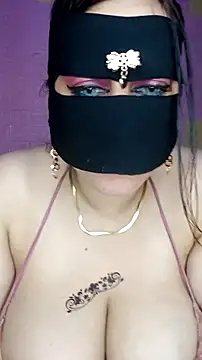 Snapshot of shosho500500 chatting on 10.04.25 shosho500500 online show from 10.04.25