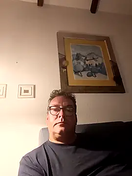 Snapshot of MountJohnXL chatting on 01.26.25 MountJohnXL online show from 01.26.25