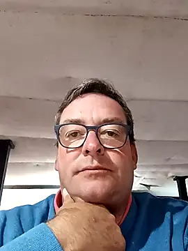 Snapshot of MountJohnXL chatting on 02.09.25 MountJohnXL online show from 02.09.25