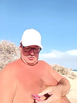 Snapshot of MountJohnXL chatting on 02.19.25 MountJohnXL online show from 02.19.25