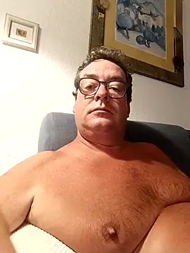 Snapshot of MountJohnXL chatting on 03.01.25 MountJohnXL online show from 03.01.25