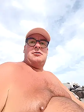 Snapshot of MountJohnXL chatting on 03.18.25 MountJohnXL online show from 03.18.25