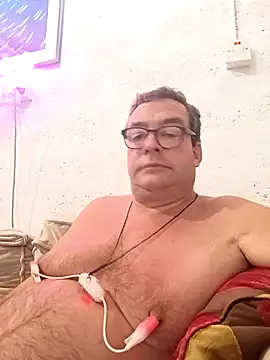 Snapshot of MountJohnXL chatting on 09.15.25 MountJohnXL online show from 09.15.25