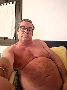 Snapshot of MountJohnXL chatting on 11.14.25 MountJohnXL online show from 11.14.25