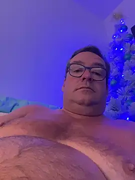 Snapshot of MountJohnXL chatting on 12.23.25 MountJohnXL online show from 12.23.25