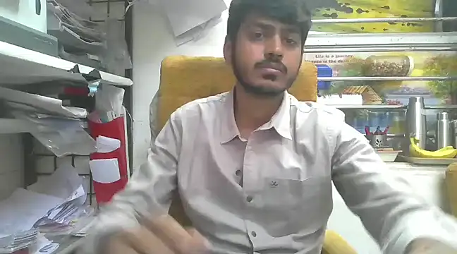 Snapshot of cute_modell chatting on 02.19.25 cute modell online show from 02.19.25