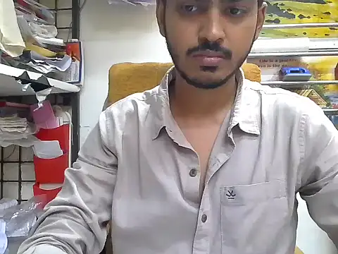 Snapshot of cute_modell chatting on 09.27.25 cute modell online show from 09.27.25