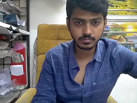 Snapshot of cute_modell chatting on 11.05.25 cute modell online show from 11.05.25