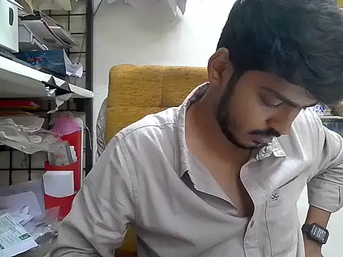 Snapshot of cute_modell chatting on 11.06.25 cute modell online show from 11.06.25