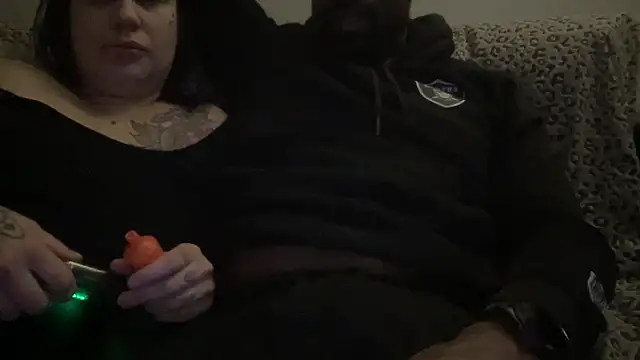 Snapshot of vanillachocduo chatting on 01.09.25 vanillachocduo online show from 01.09.25