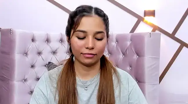 Snapshot of CharlotteGraay chatting on 01.18.25 CharlotteGraay online show from 01.18.25