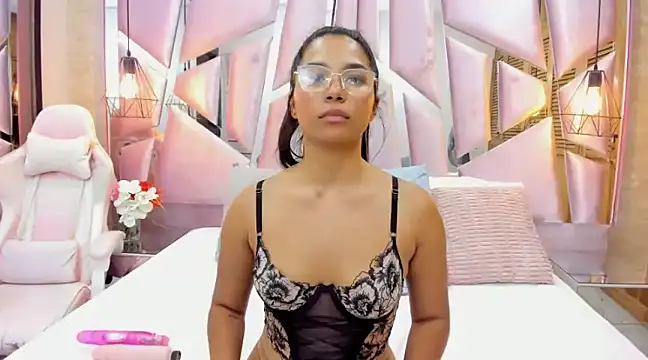 Snapshot of CharlotteGraay chatting on 01.29.25 CharlotteGraay online show from 01.29.25