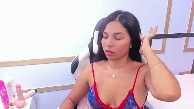 Snapshot of CharlotteGraay chatting on 02.23.25 CharlotteGraay online show from 02.23.25