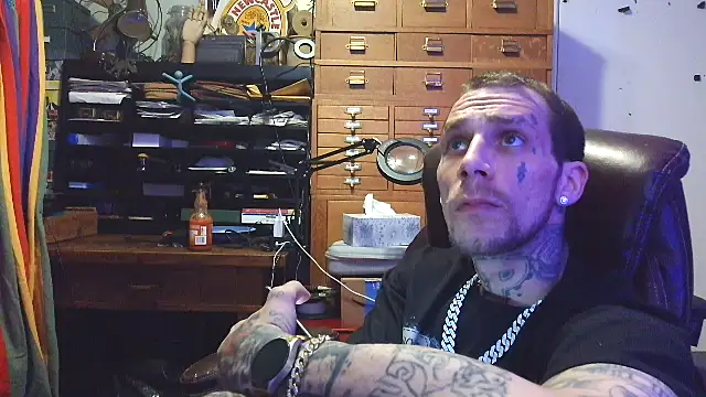 Snapshot of Aru916 chatting on 11.15.25 Aru916 online show from 11.15.25