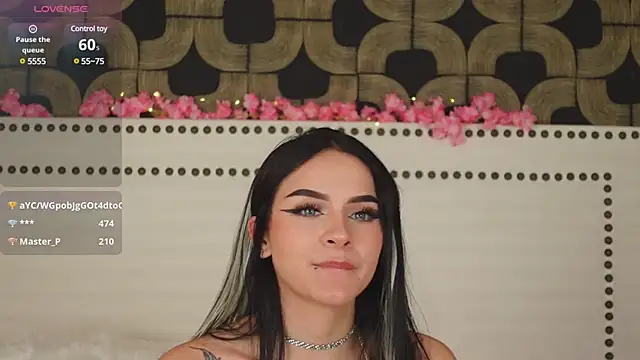 Snapshot of AliceSaylor chatting on 03.22.25 AliceSaylor online show from 03.22.25